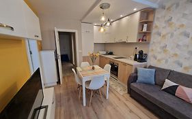 Brand New Luxury Flat In The City Center